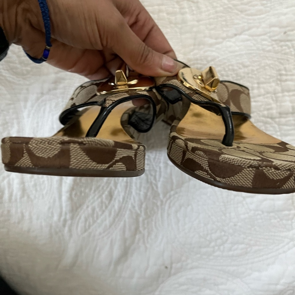 VINTAGE!! Coach Women's Brown and Gold Sandals - Picture 9 of 12